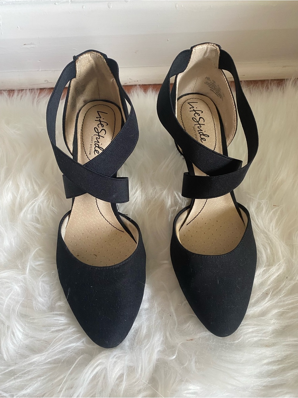 Life Stride Black Crisscross Pointed-Toe Heels